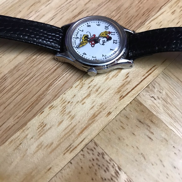 A Vintage Minnie with a Black Lizard Grain Band - Picture 2 of 9